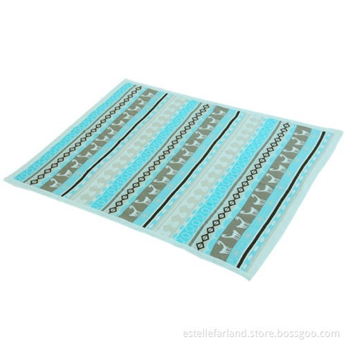 Wholesale China supplier anti-pilling elk pattern soft thick wool knitted blanket